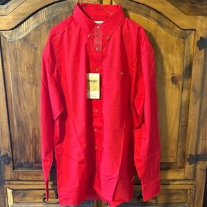 Wrangler Men's Vibrant Red Casual Shirt